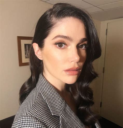 Janet Montgomery Fox (@janeymontgomery)